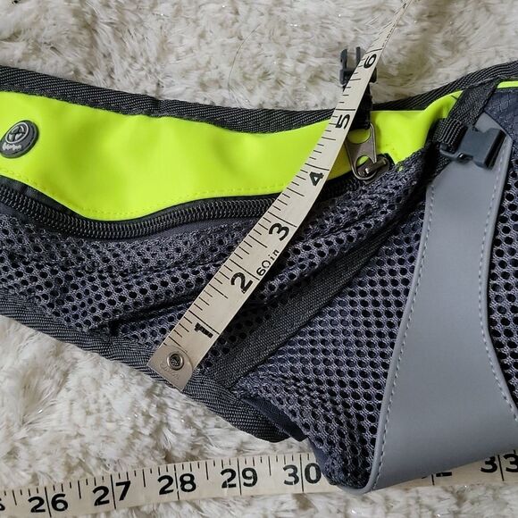 CYBERDYER WAIST HYDRATION PACK - NEW WITH TAGS - Picture 7 of 9